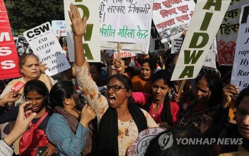 인도 16세 소녀 또 집단성폭행…"가해자가 수백명, 역사상 가장 끔찍"